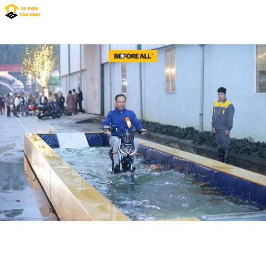 XE ĐIỆN Xmen V10